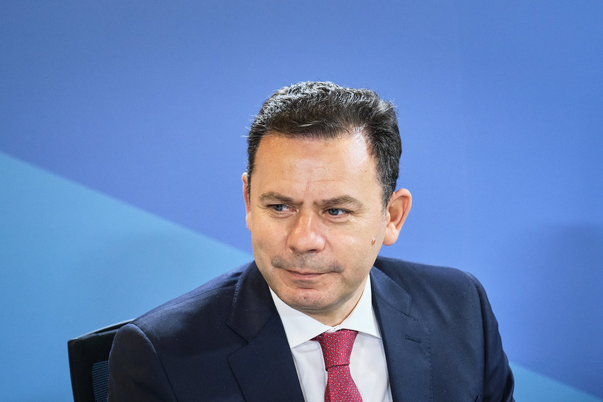 AD esmaga. Pedro Nuno demite-se. Chega pode ficar em 2.º. Tudo sobre a noite eleitoral