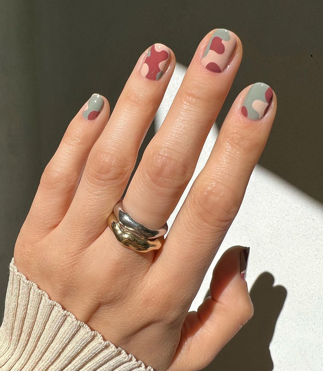 Robô manicure que pinta unhas em 10 minutos vira febre no TikTok