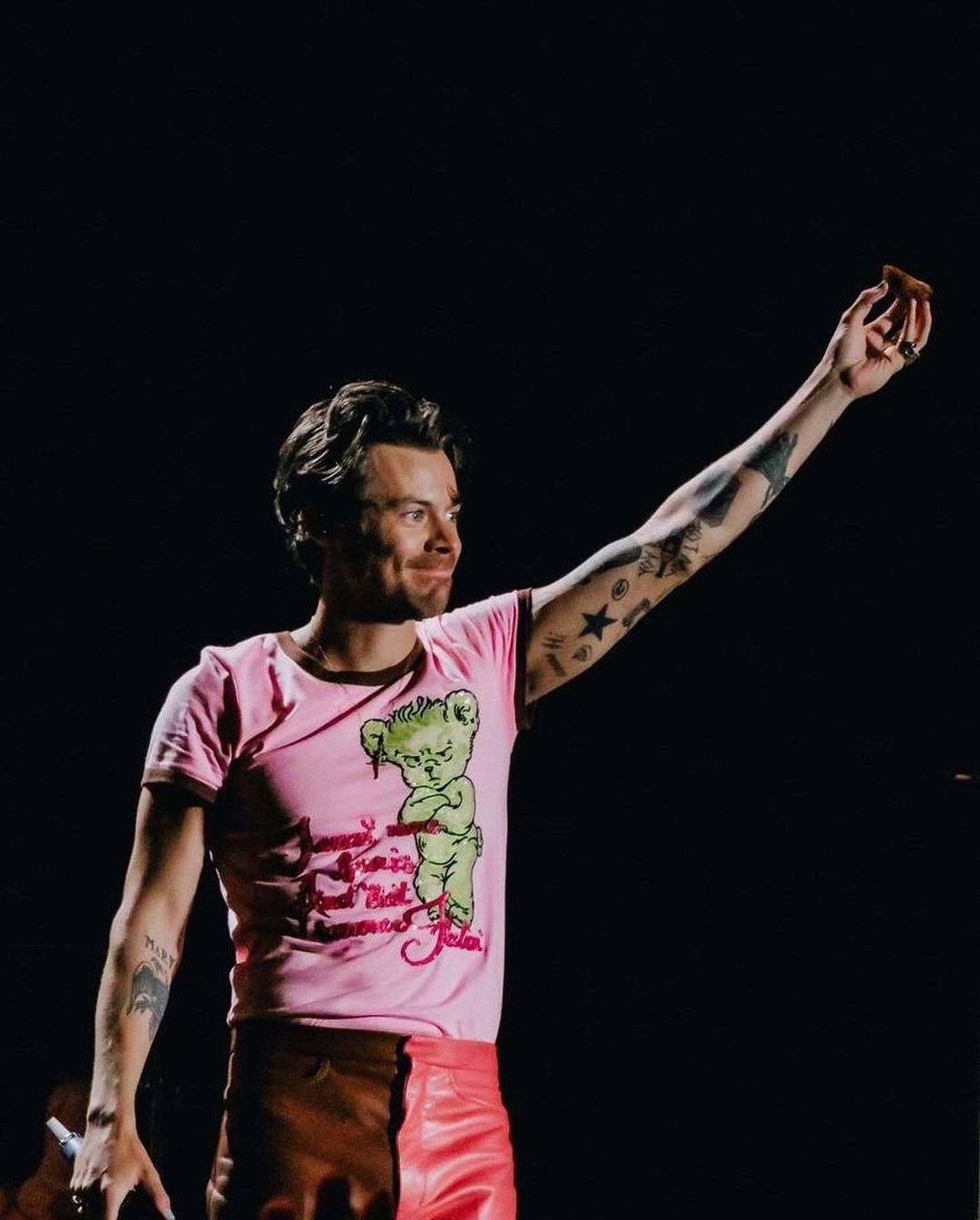 Harry Styles em Lisboa. Houve pedido de casamento e dedicatória aos pastéis de nata