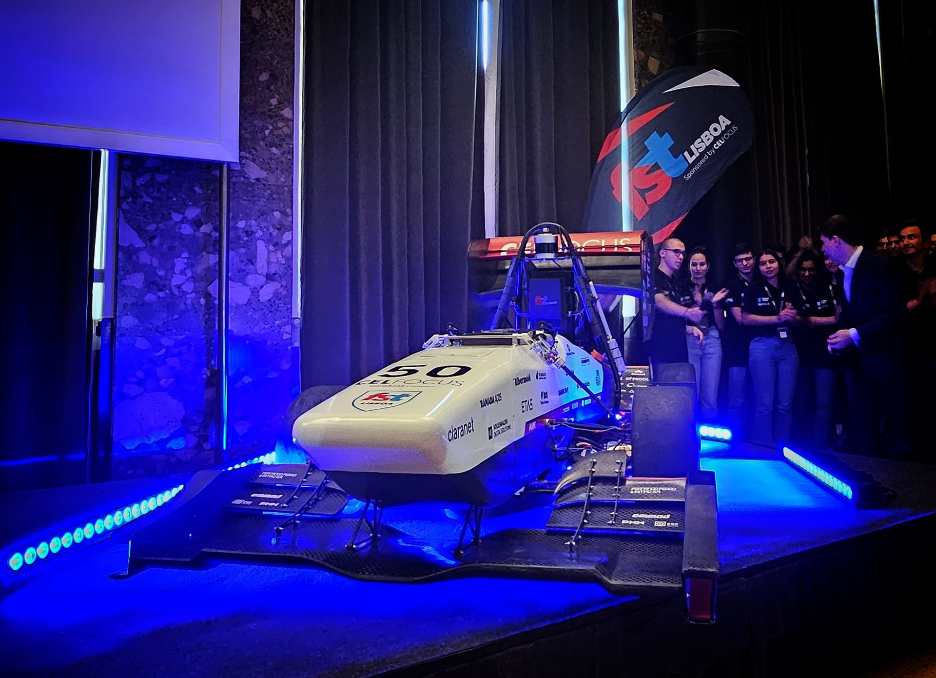 Novo protótipo de competição do IST preparado para acelerar nas pistas da Formula Student