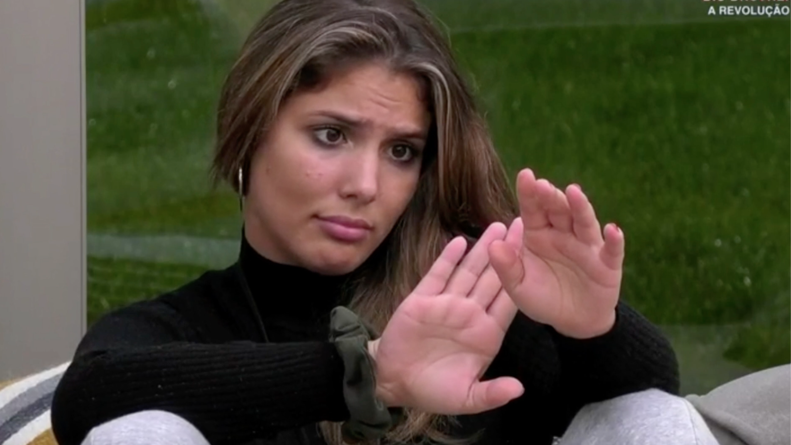 Carina revela que teve sonho erótico com ex-concorrente do “Big Brother”