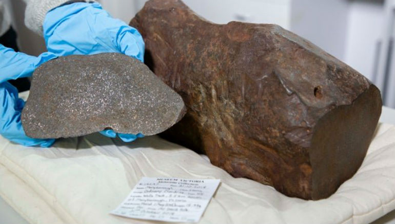 Pensava que esta rocha tinha ouro, mas era afinal um meteorito com milhares de anos