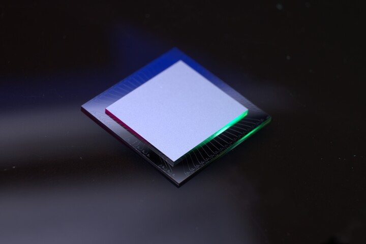 AWS revela o processador Ocelot para acelerar desenvolvimento de apps reais de computação quântica