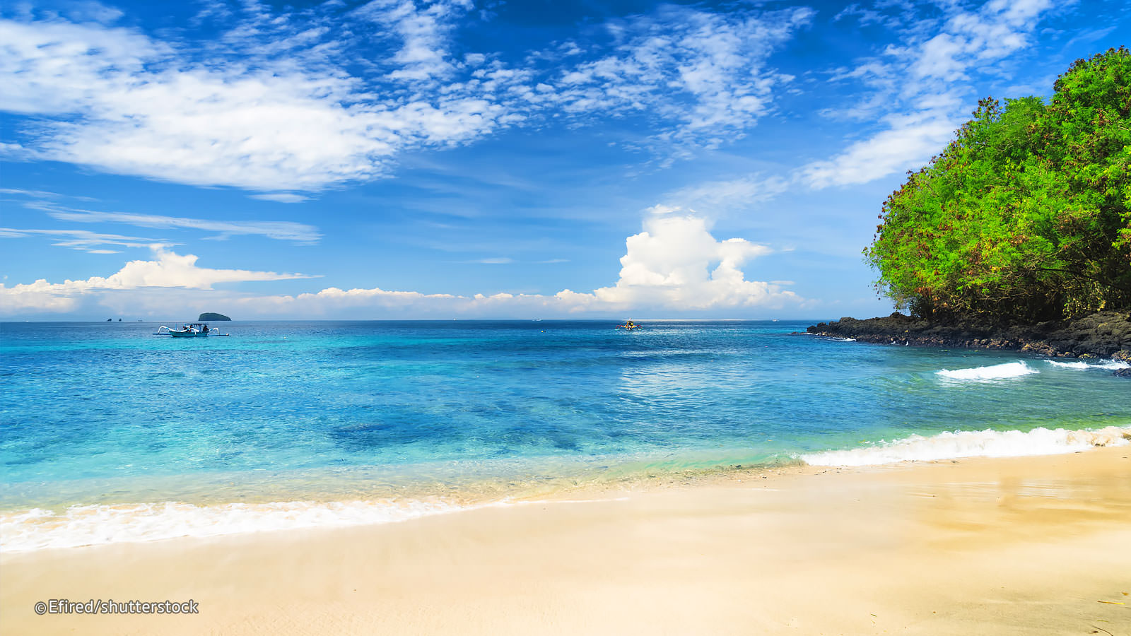 Poluição está a destruir Bali e a ilha quer taxar os turistas para proteger a zona