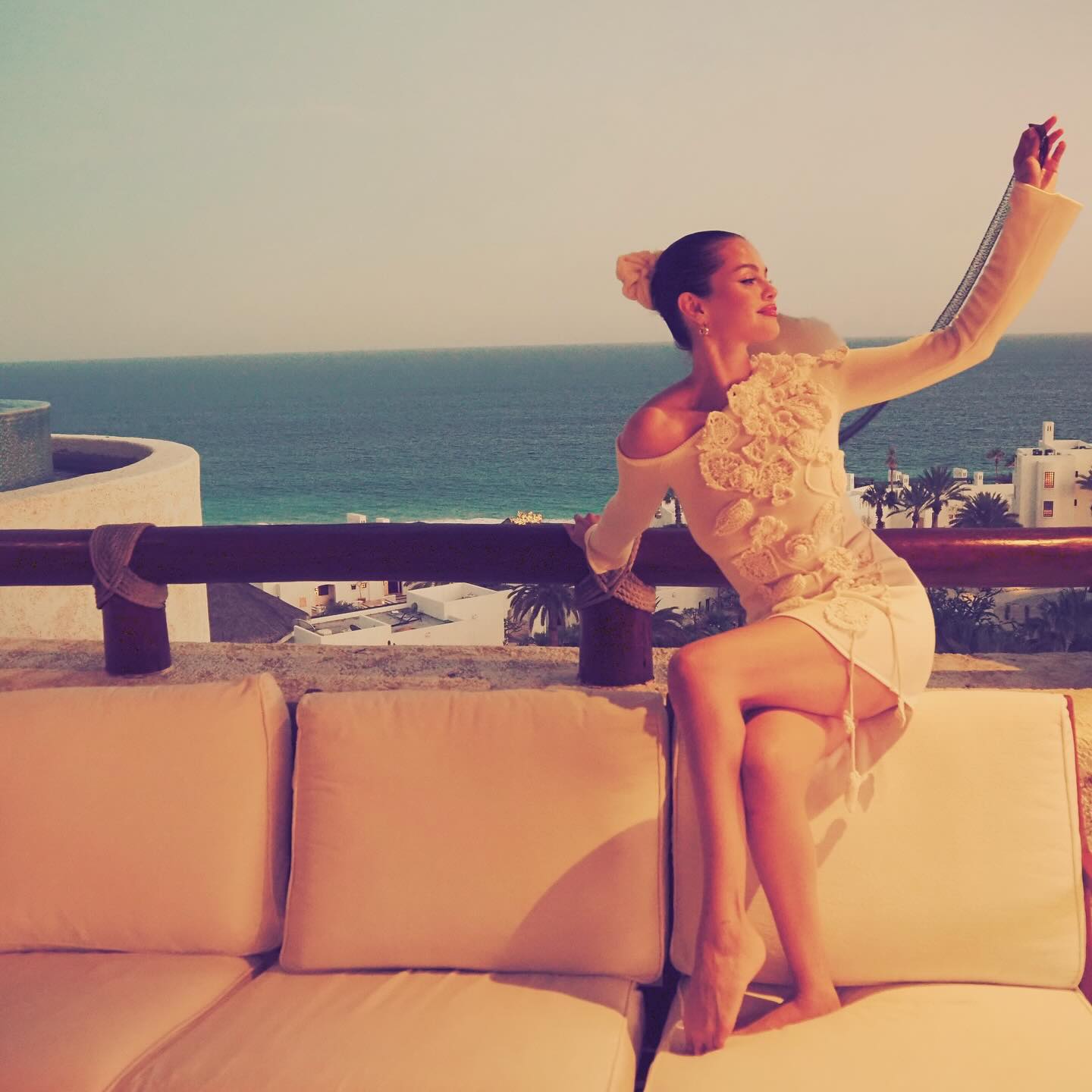 Selena Gomez faz despedida de solteira em iate luxuoso no México. Veja as fotos da festa bombástica