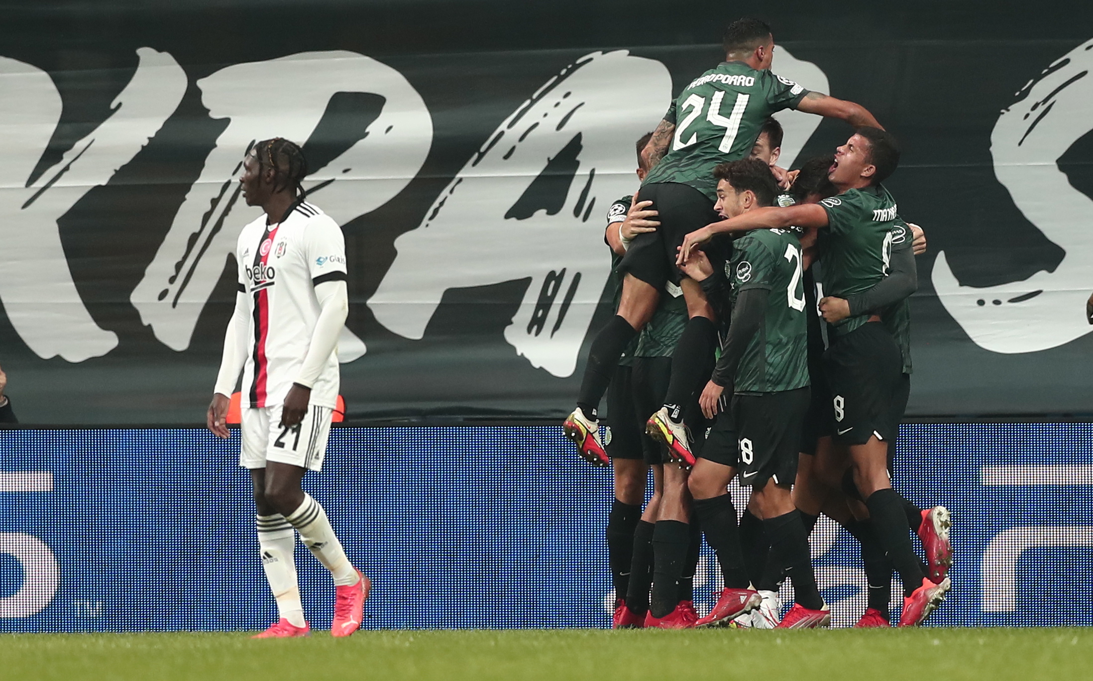 Benfica?″. E os jogadores do Besiktas festejaram