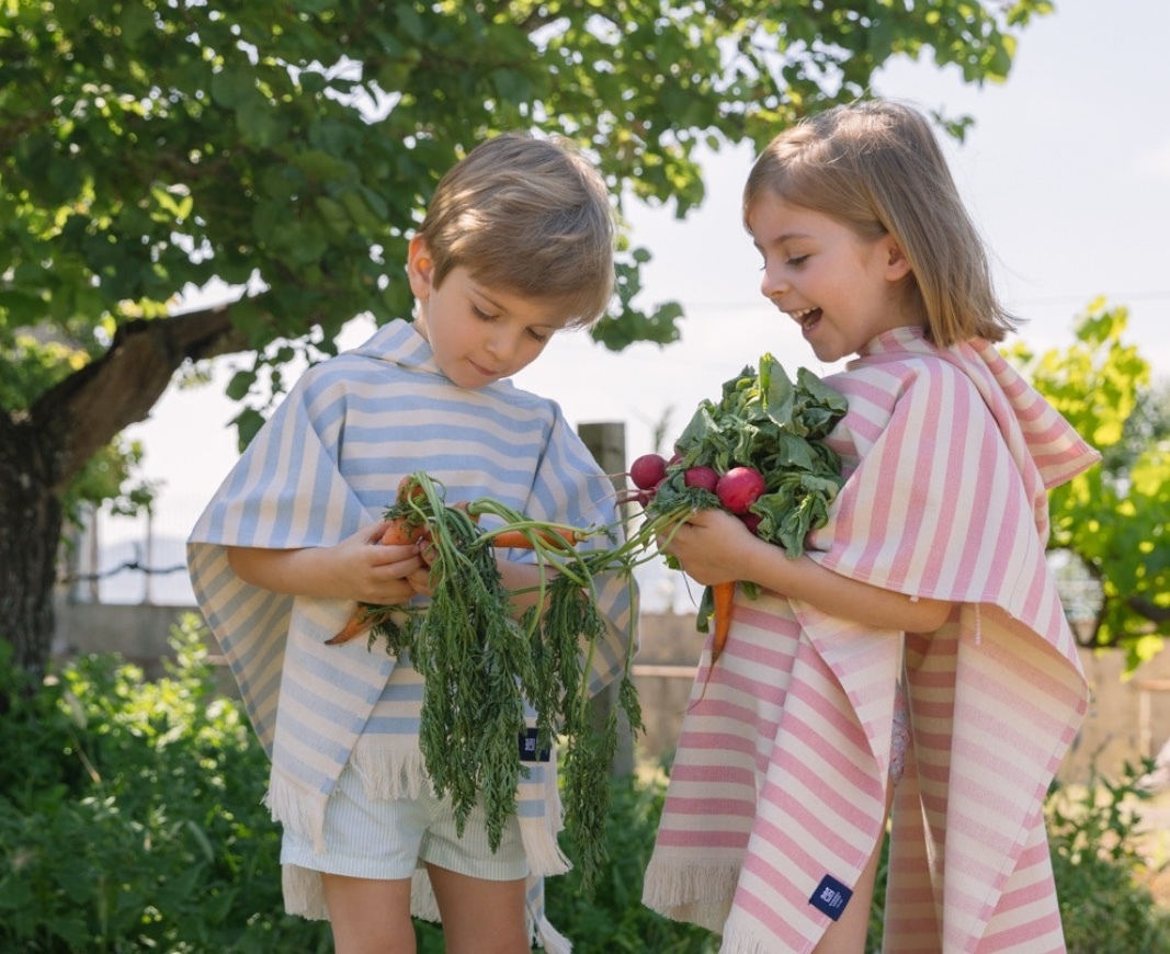 Vai à praia com os miúdos? Estes 14 ponchos fofinhos (desde 9,99€) vão facilitar-lhe a vida