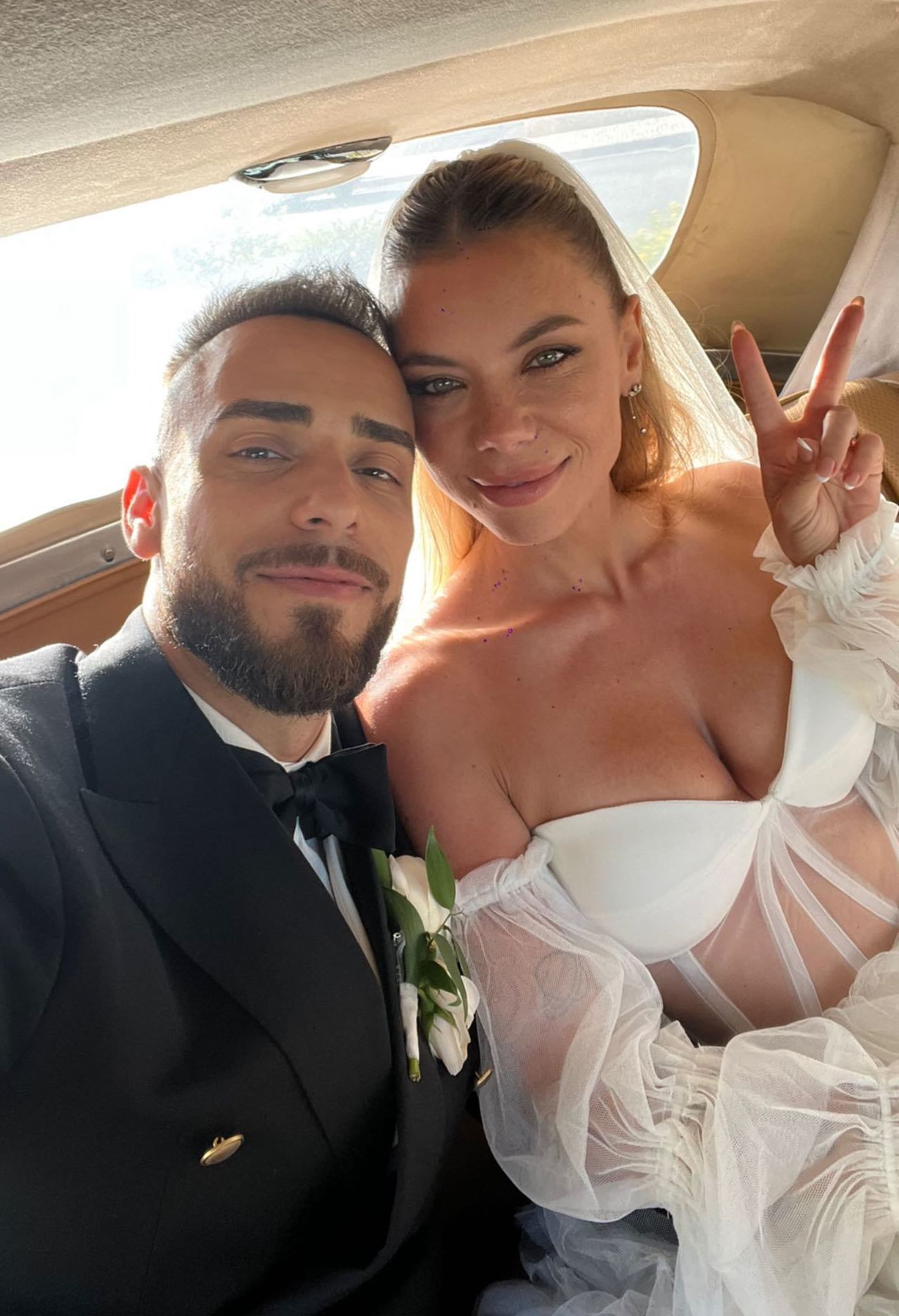 Diogo Piçarra e Mel Jordão subiram ao altar. Veja alguns momentos da cerimónia e da festa