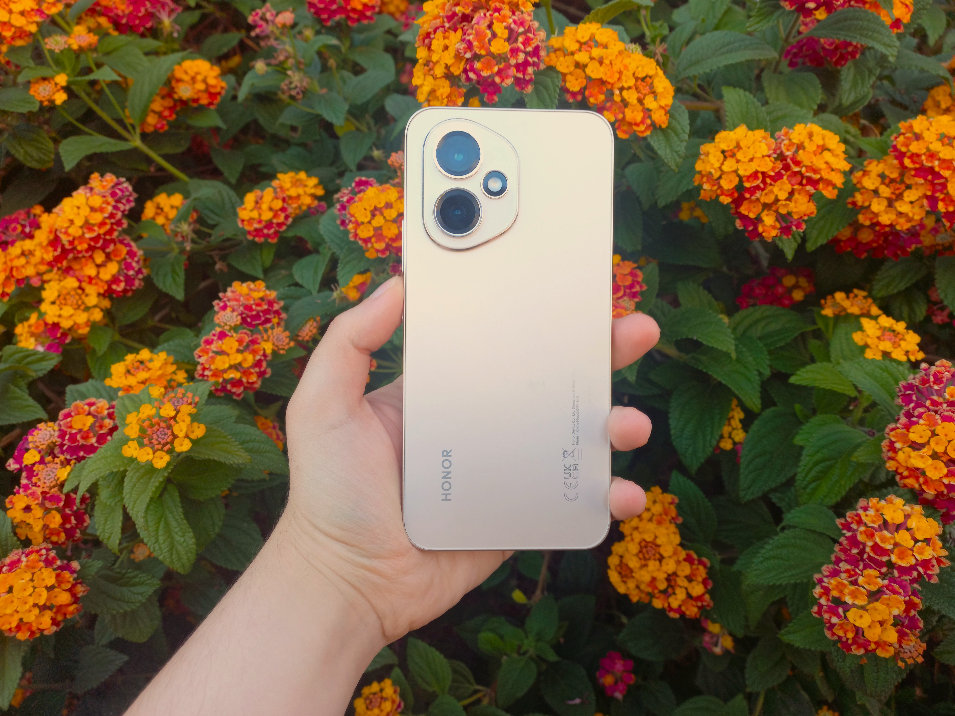 Honor 400 alinha o foco na fotografia com capacidades inteligentes para brilhar na gama média