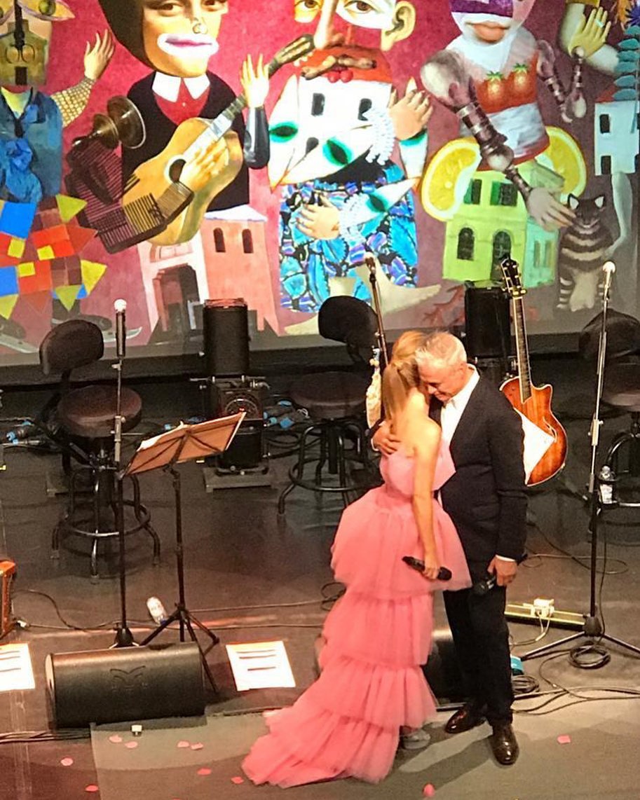 João Gil e Ana Mesquita casam-se em palco