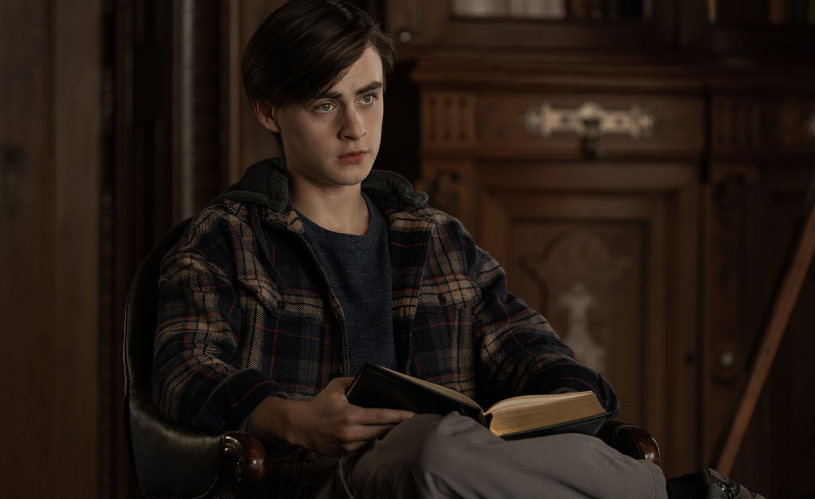 Um adolescente, um idoso rico e um Iphone. Há um novo (e misterioso) filme da Netflix e estreia a 5 de outubro