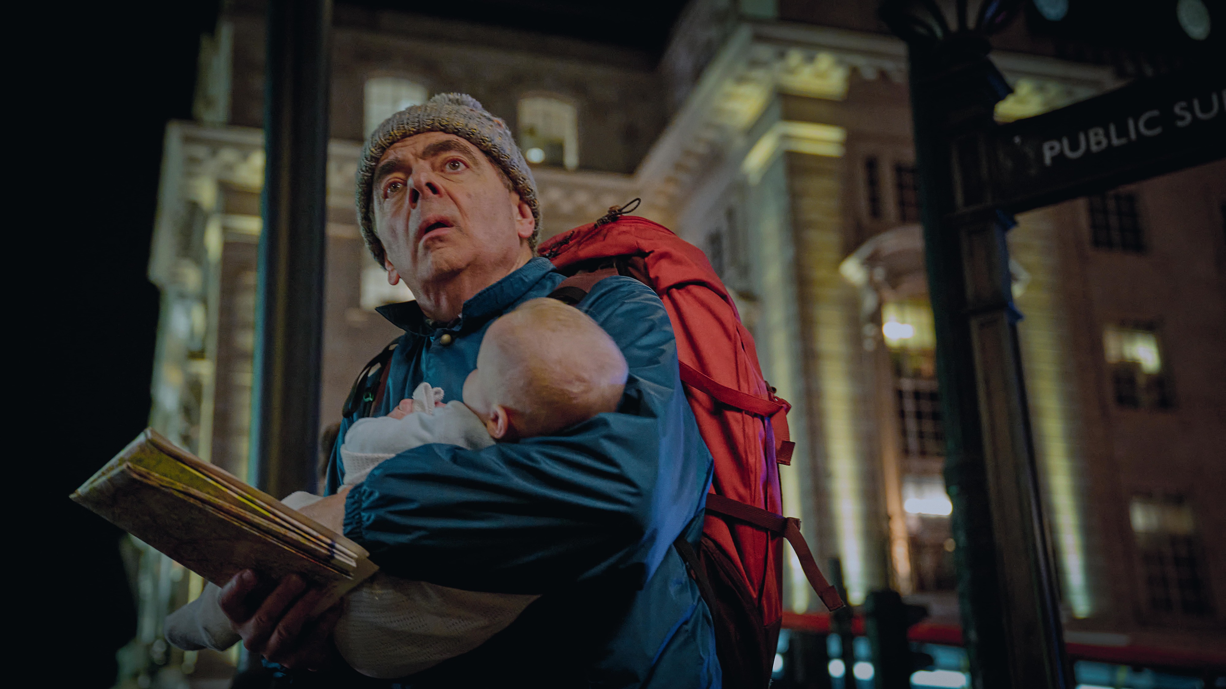 “Homem vs. Bebé”. Rowan Atkinson está de volta com uma comédia natalícia onde o caos é protagonista