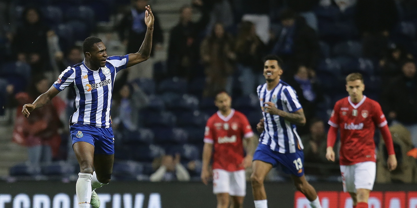 SÍNTESE: FC Porto continua viver um pesadelo e já está a seis pontos do Sporting