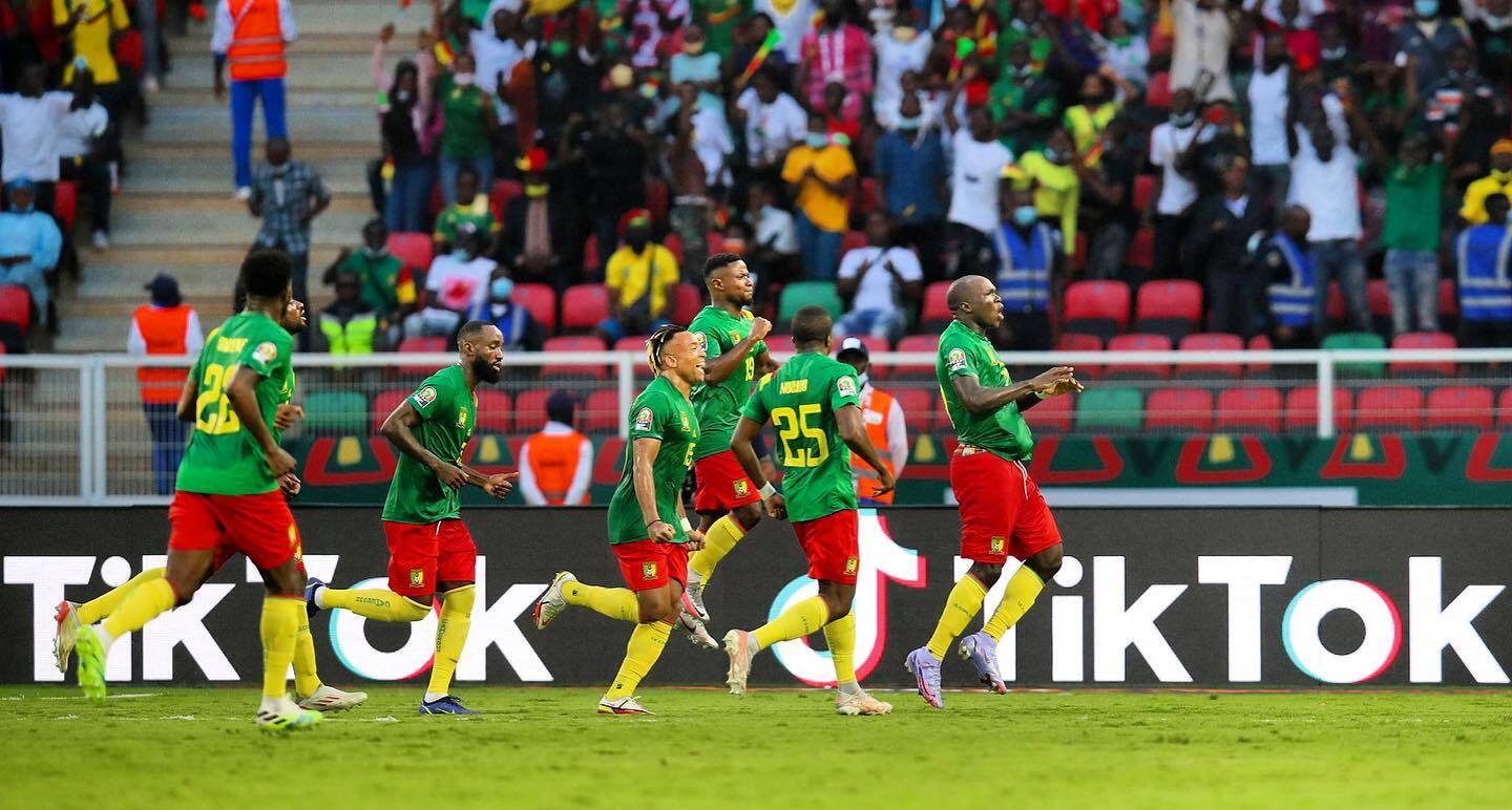 Tragédia nos Camarões. Pelo menos 8 mortos e dezenas de feridos após debandada em estádio
