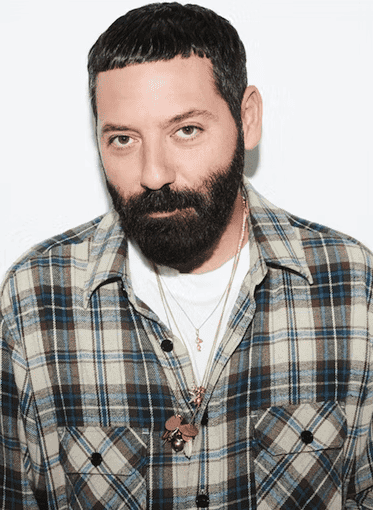 Diretor criativo da Moschino morre dias depois de assumir o cargo. Davide Renne tinha 46 anos