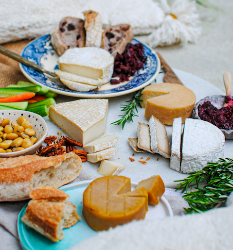 Os queijos veganos valem a pena? Nós damos-lhe 15 opções para poder decidir