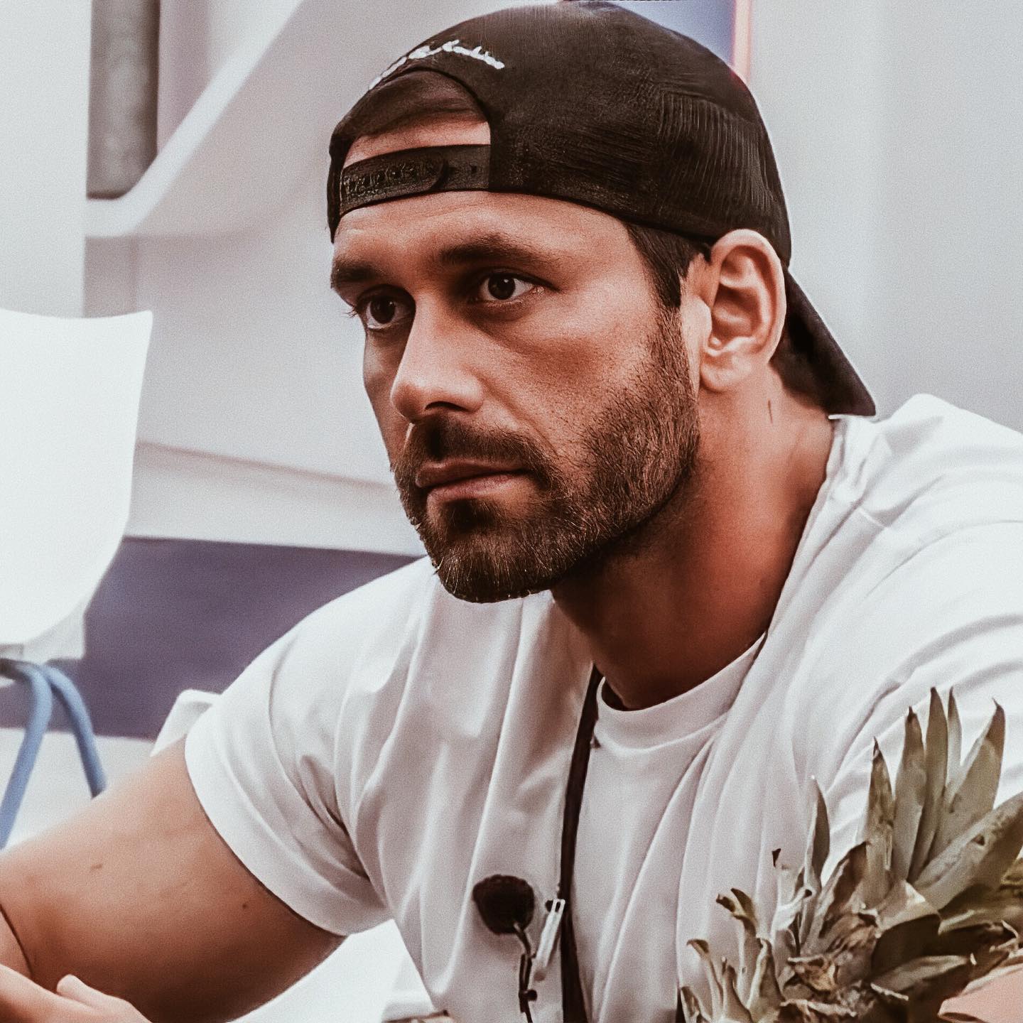 Em lágrimas, Francisco Macau fala da doença terminal do pai e arrepende-se de lhe faltar