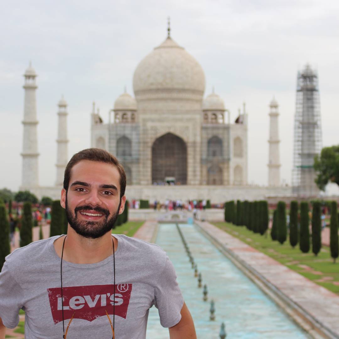 Português de 28 anos que estava a dar a volta ao Mundo de mota morre no Paquistão