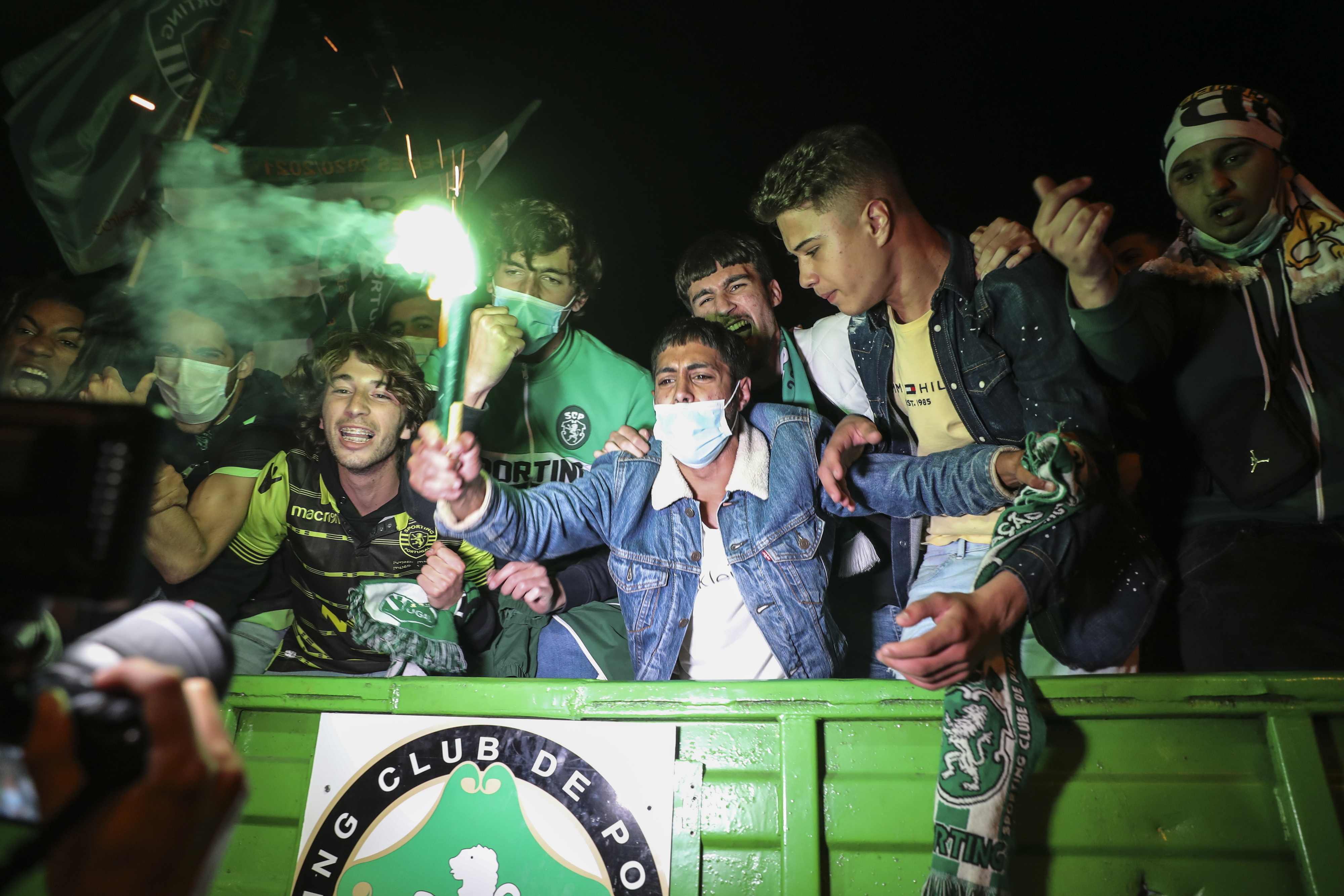 Euforia verde inundou o Rossio nos festejos do título do Sporting