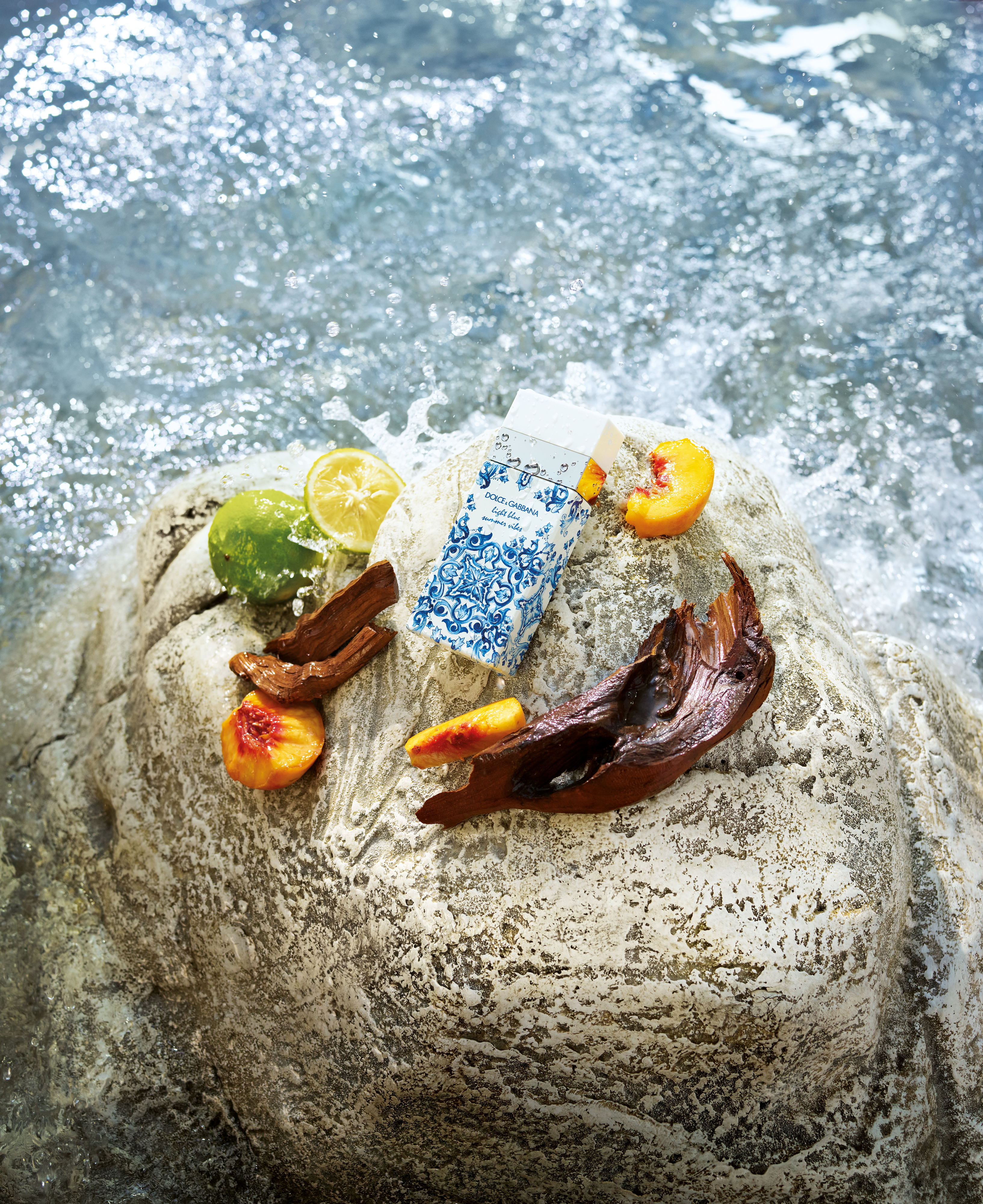 Das fragrâncias aos cosméticos, espreite a coleção de verão da Dolce&Gabbana (que nos conquistou pelas embalagens)