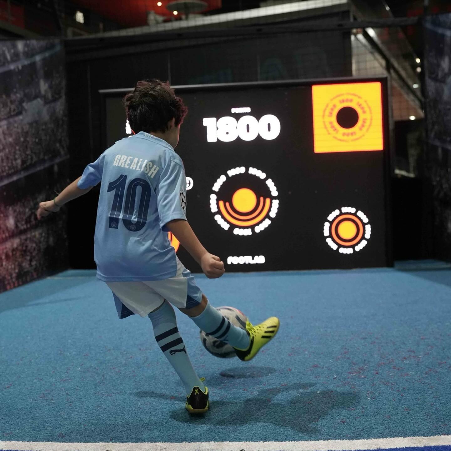 FOOTLAB. Atenção, pais com filhos fanáticos por bola: vai abrir uma nova academia (e as inscrições já abriram)