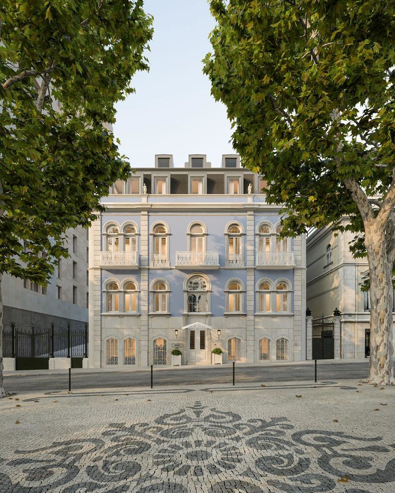 Futuro hotel de Paula Amorim na Avenida da Liberdade em chamas. Fogo foi controlado, mas reacendeu-se