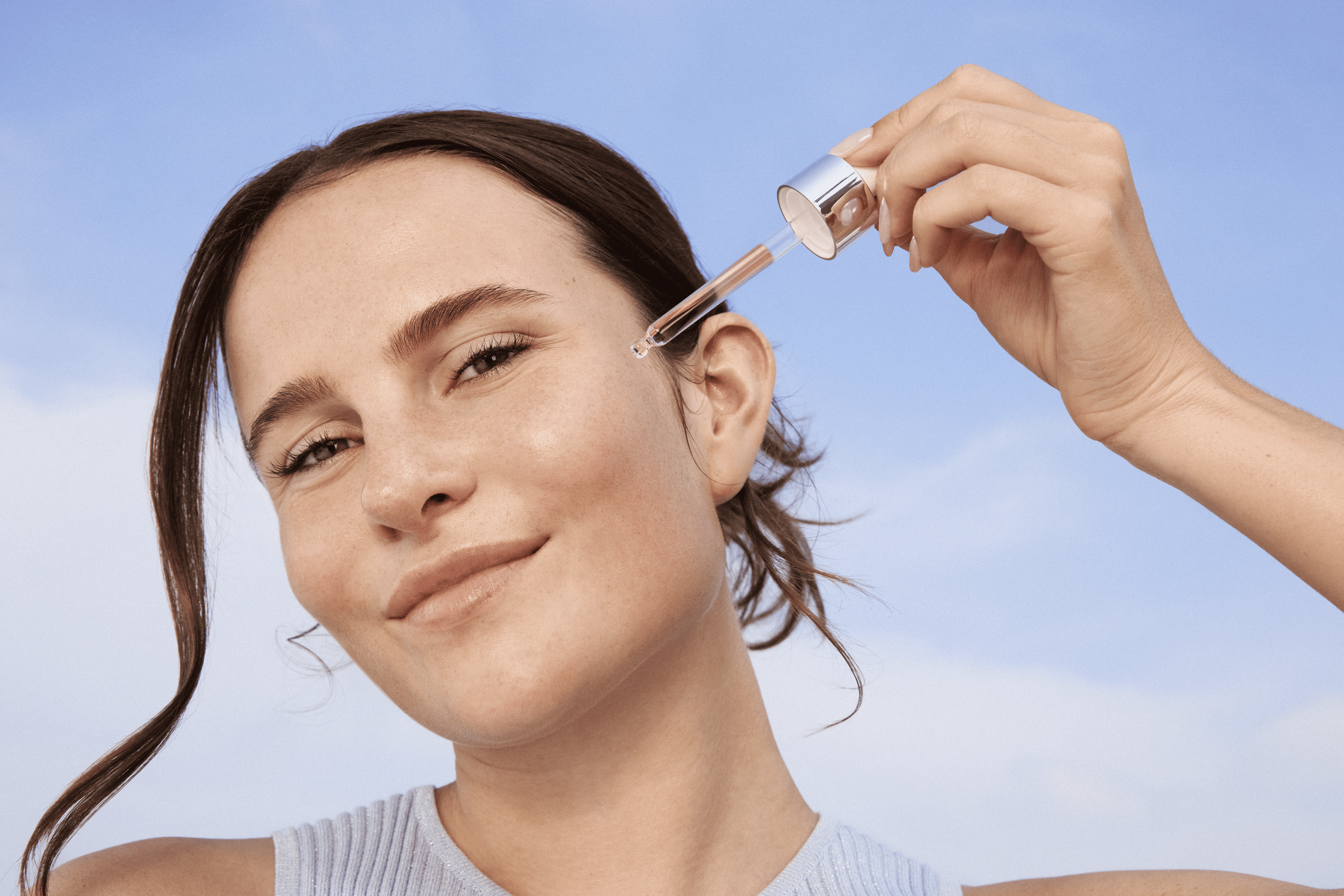 Este novo sérum vai deixá-la mais radiante do que nunca (e tem um efeito 3D na pele). Entenda como