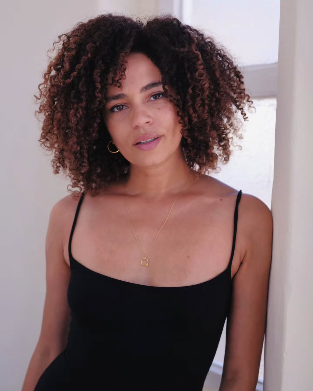 Ana Sofia Martins conta que foi abandonada pela mãe e isso tornou-a agressiva. “Criou uma raiva em mim”