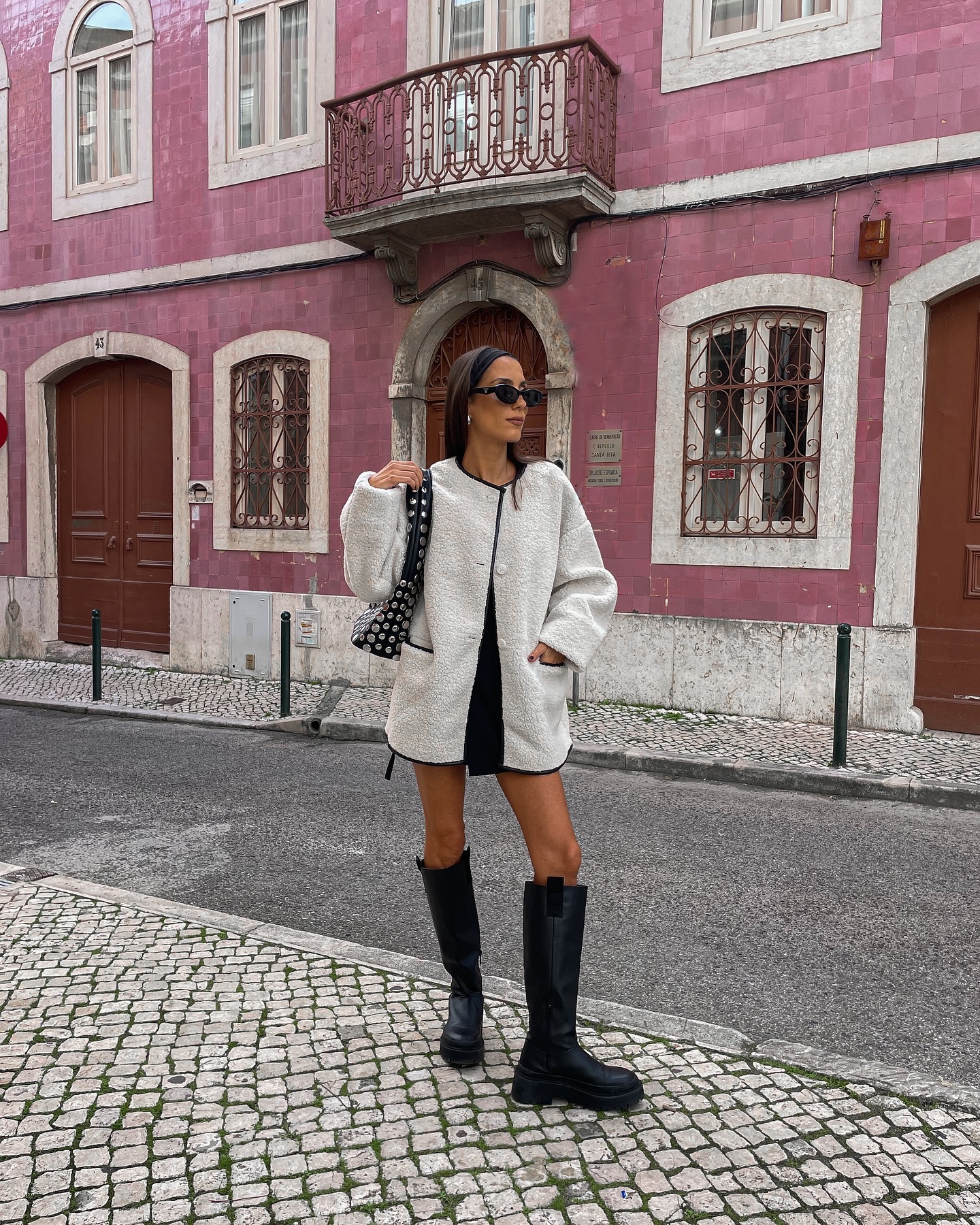 Sofia Reis já tirou as botas de cano alto do armário. 10 opções para se ir preparando para a chuva