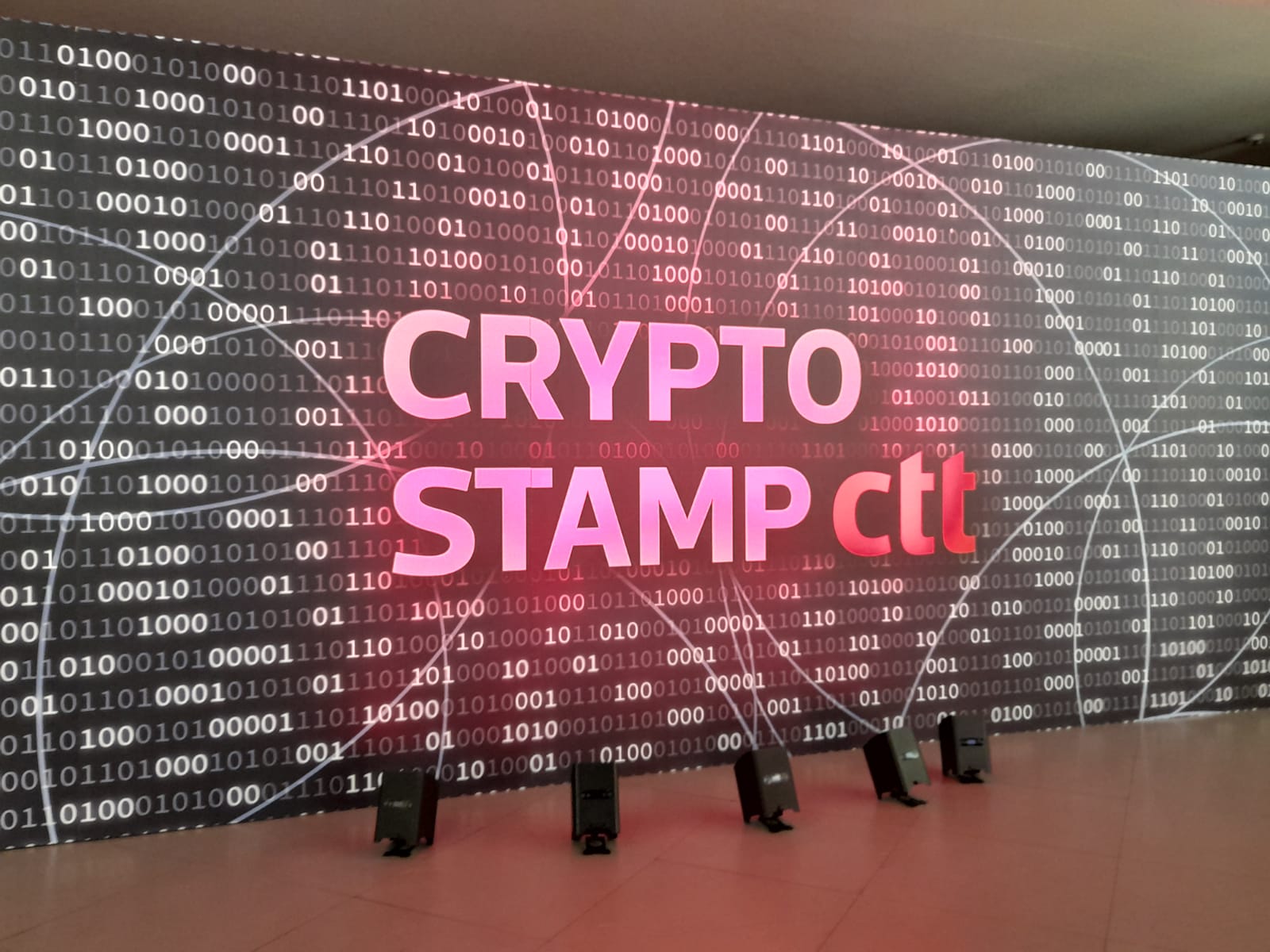 “Caravela” é o primeiro cripto selo dos CTT e chega em formato físico e em NFT