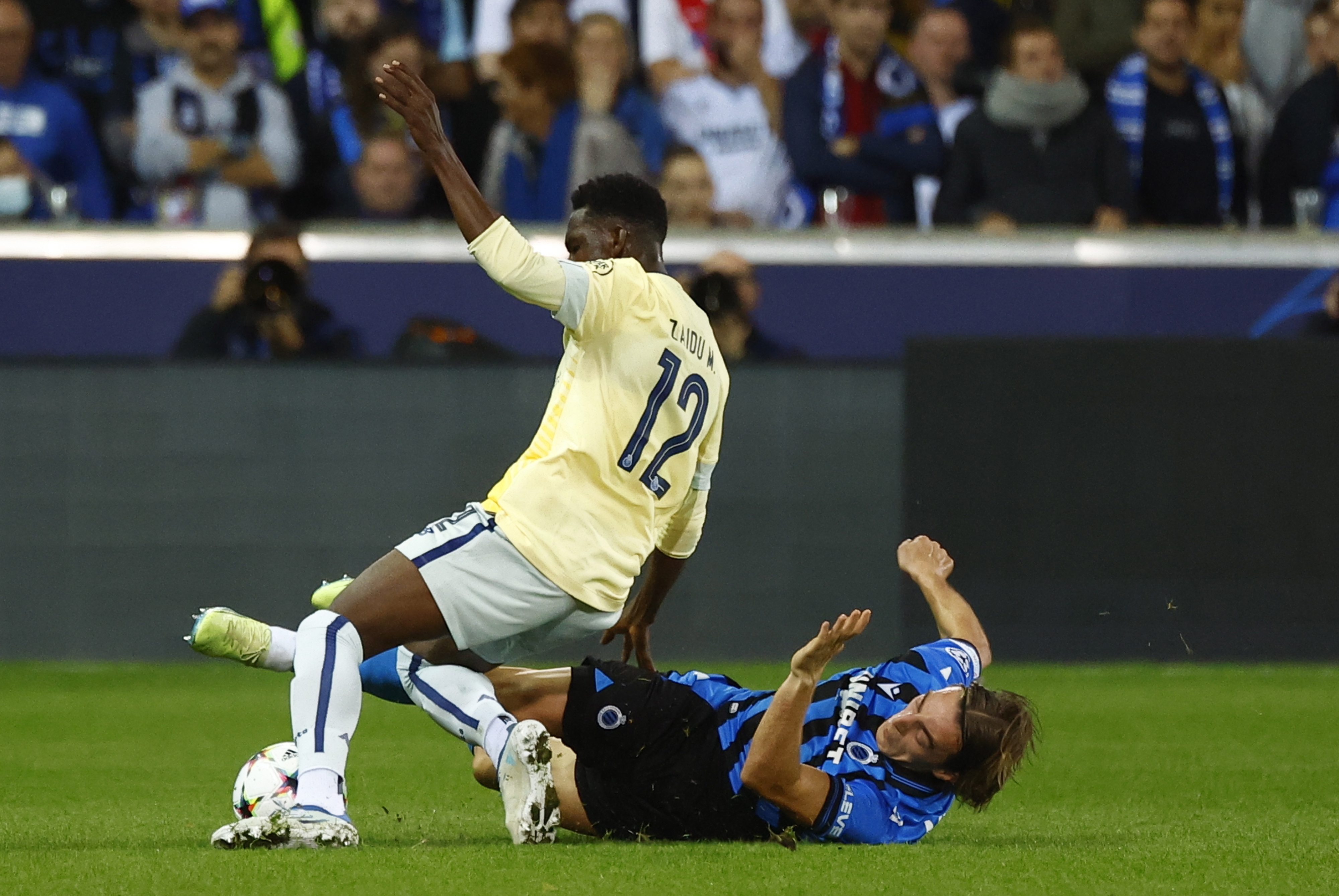 Belgas do Club Brugge vencem fora antes de visitar FC Porto na Liga dos  Campeões - Internacional - Jornal Record