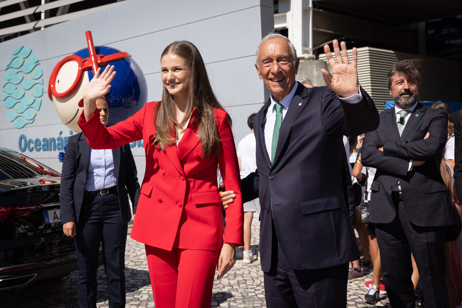 Depois da princesa e antes do rock, Marcelo foi à praia. Veja a foto relaxada do presidente