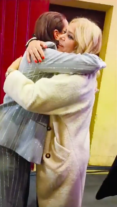 Ex-mulher de Tony Carreira lavada em lágrimas com prenda de Elma Aveiro. Veja o vídeo