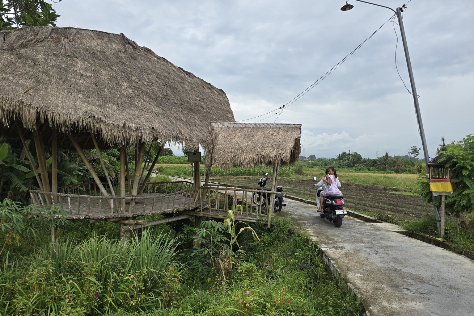 A Bali que não cabe no Instagram: três projetos que fazem do turismo parte da solução para preservar a identidade da ilha