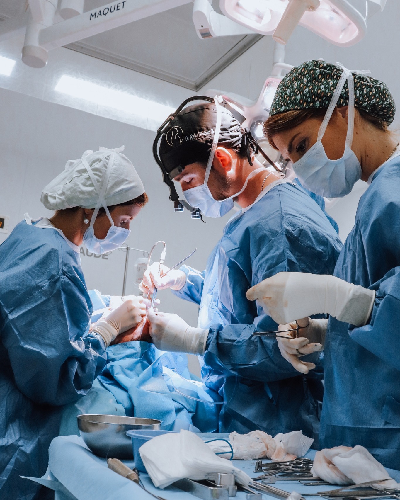 Da mama à lipoaspiração. Cirurgião plástico explica os procedimentos mais procurados no início do ano