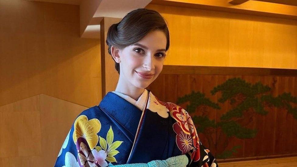 Modelo que nasceu na Ucrânia ganha título de Miss Japão e gera controvérsia. Entenda