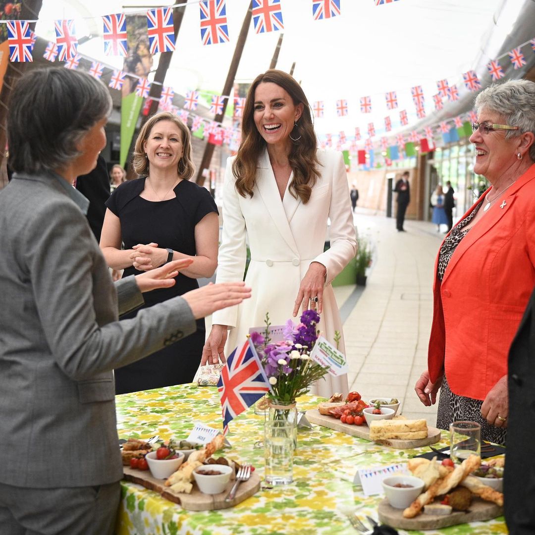 O segredo do cabelo liso perfeito e sem frisado de Kate Middleton custa 25€. Saiba qual é