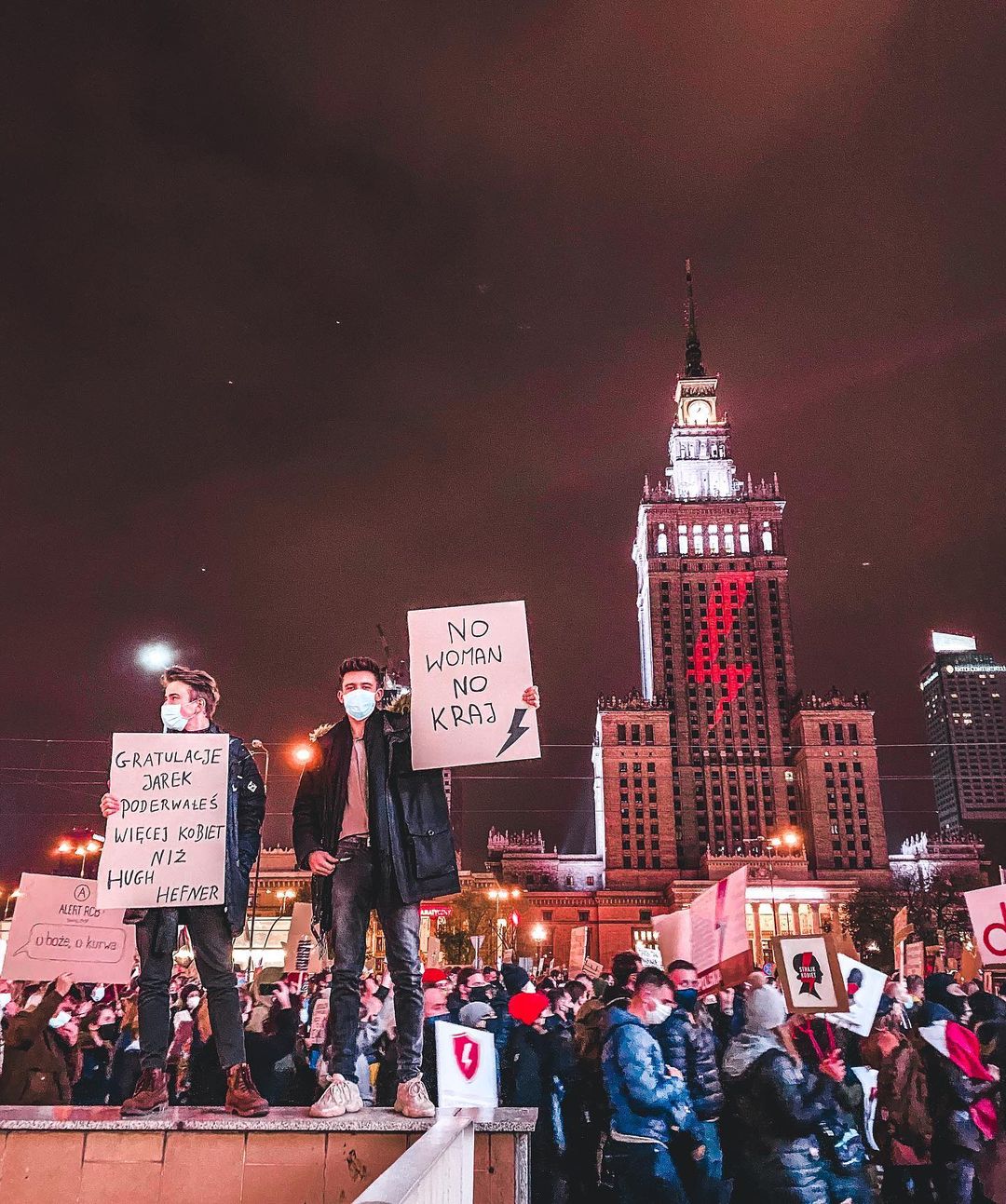 Governo polaco pode dar passo atrás em polémica lei do aborto