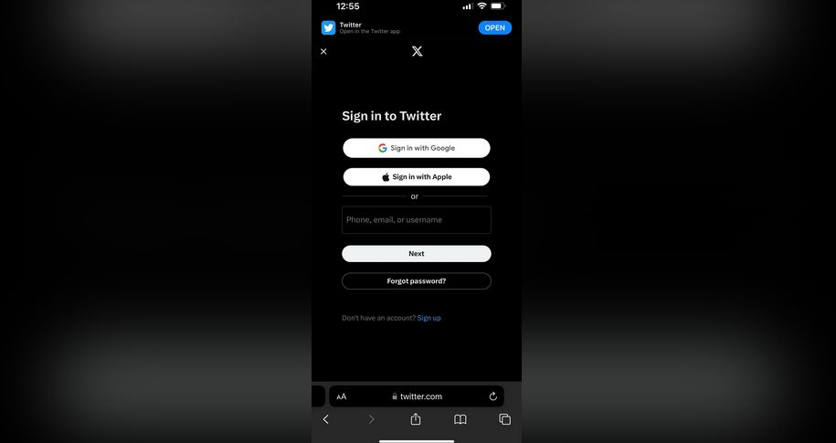 FORA. Tem mesmo de ver a nova coleção limitada de óculos de sol criada com a influencer Mafalda Patrício