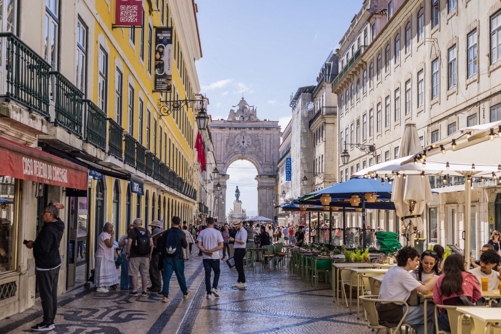 Portugal premiado nos “Óscares do Turismo” e prata nos Mundiais de ciclismo de pista: as notícias que estão a marcar este domingo