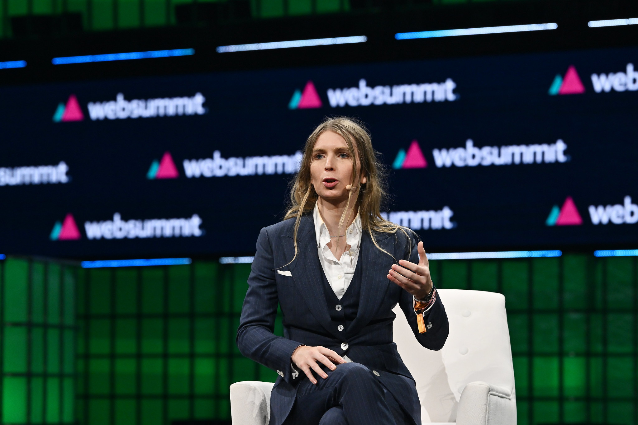 Chelsea Manning: Ter privacidade online “devia ser tão fácil quanto trancar uma porta ou fechar as cortinas”