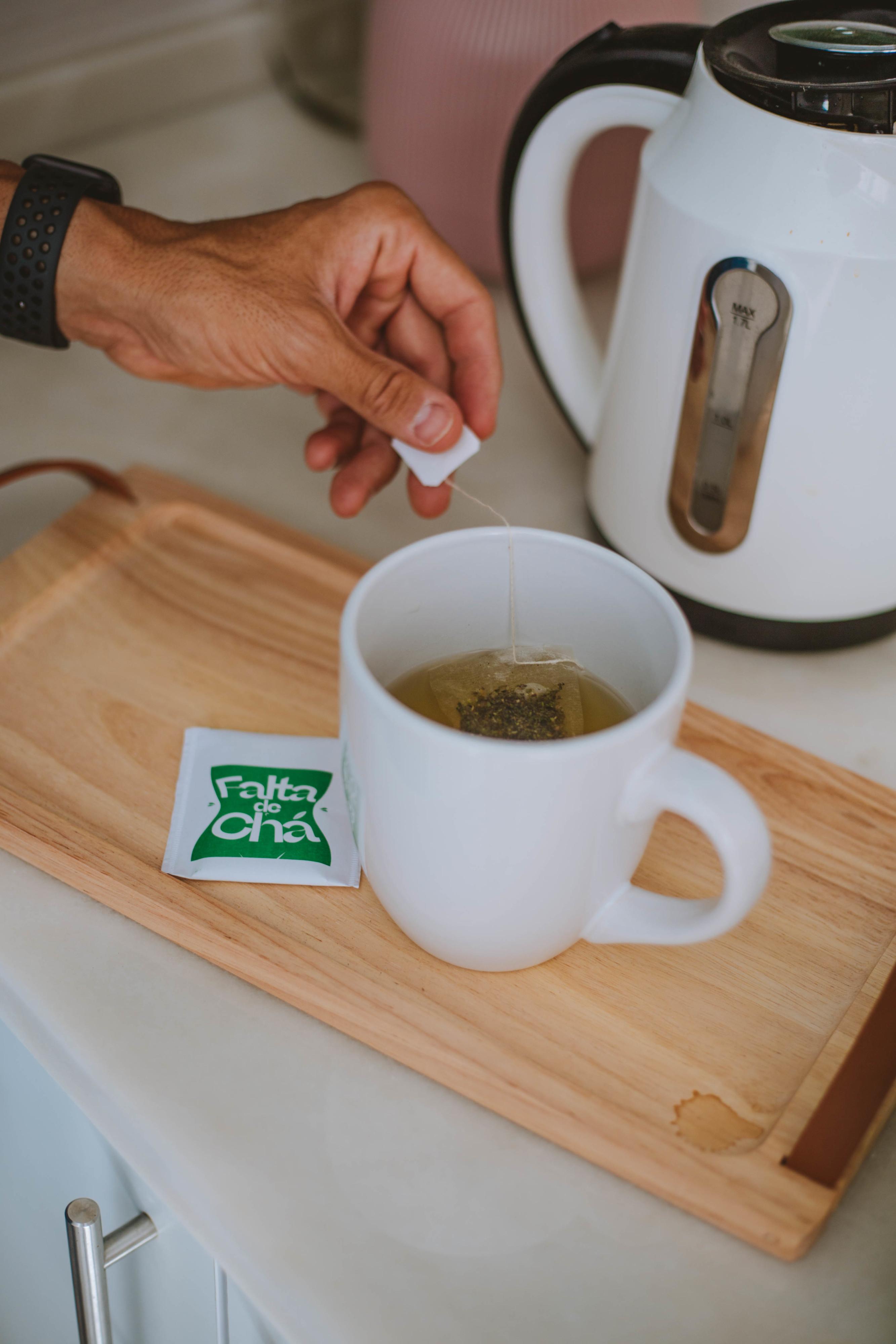 Falta de Chá. O chá que ajuda a desinchar e mantém o corpo hidratado