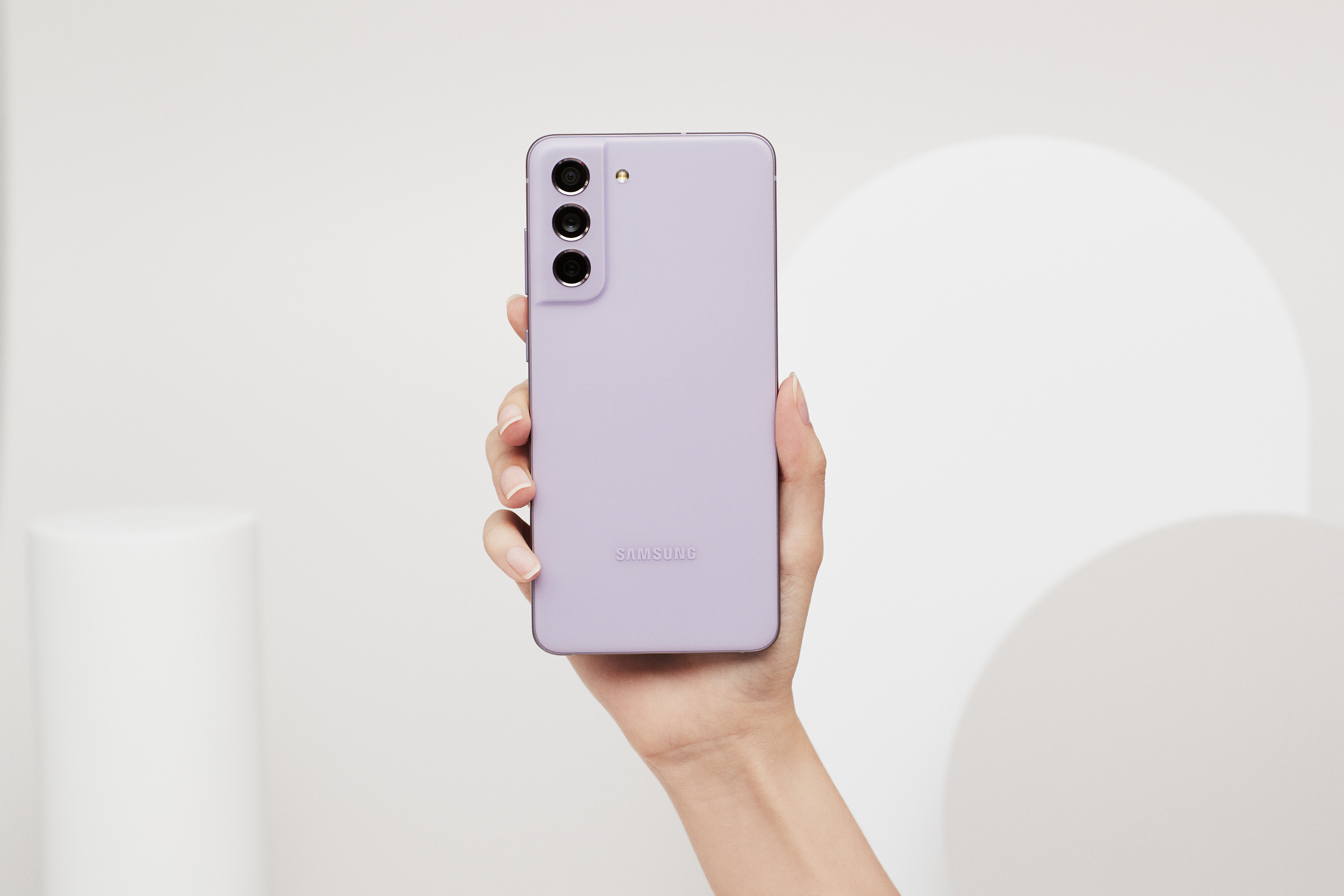 Uma cor versátil para um telemóvel versátil. É assim o novo Samsung Galaxy S21 FE 5G