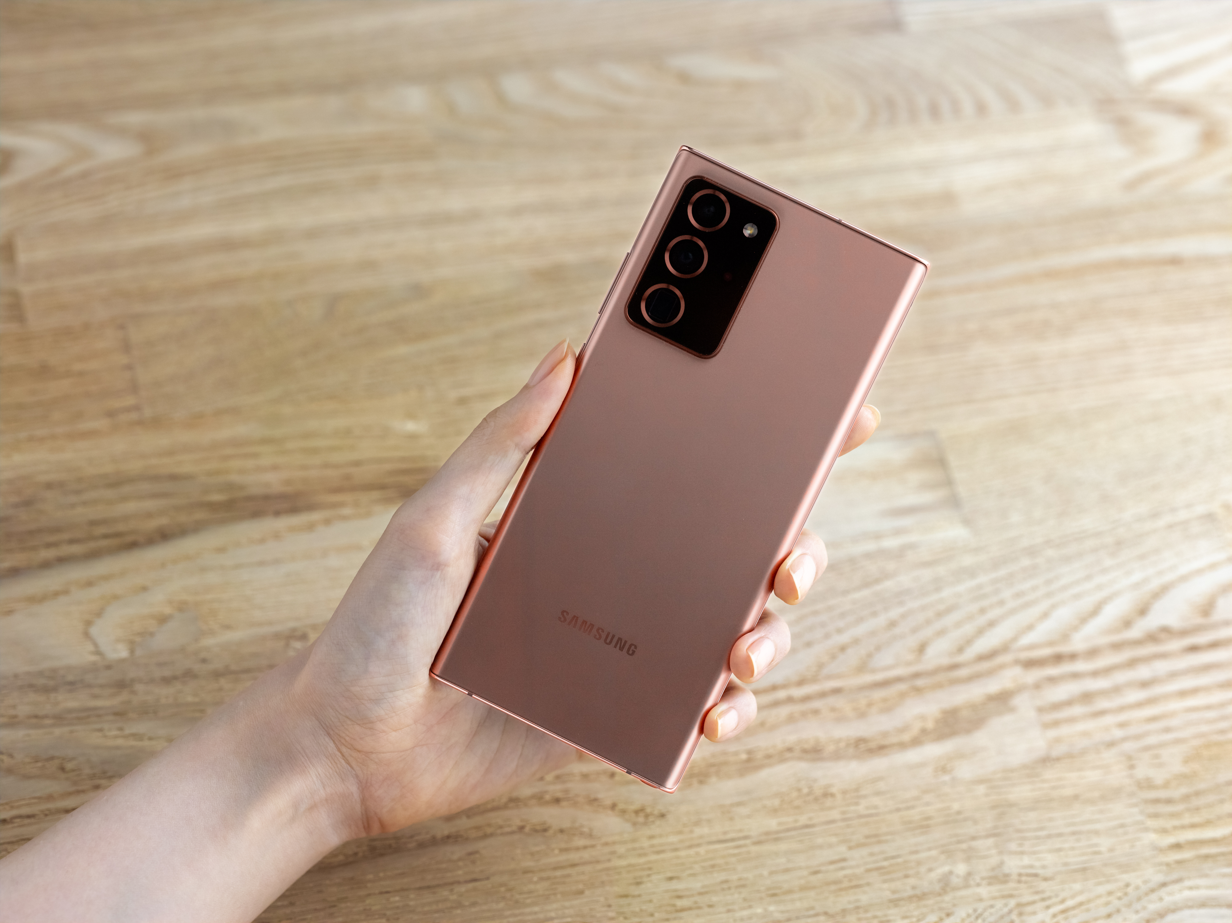 Banda que venceu Eurovisão leiloa troféu para ajudar tropas ucranianas