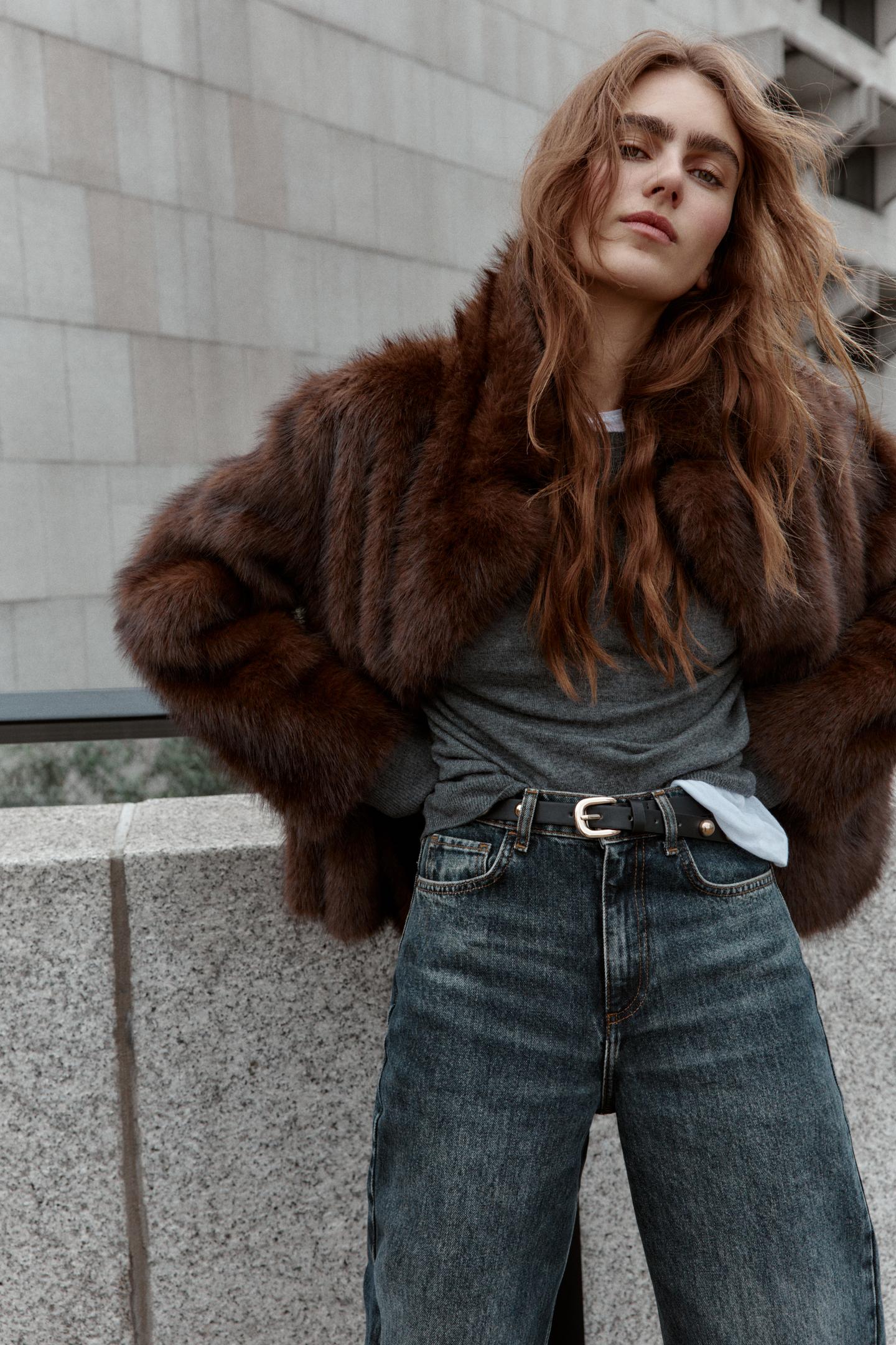 Pelo ou camurça? Pode ter o melhor dos dois mundos com este casaco da Zara, que está viral