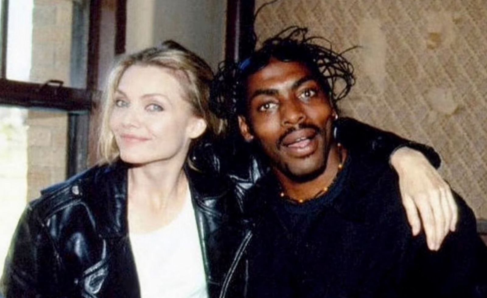 Encontrado morto rapper amigo de Michelle Pfeiffer que cantou “Gangsta’s Paradise” (no filme “Mentes Perigosas”)