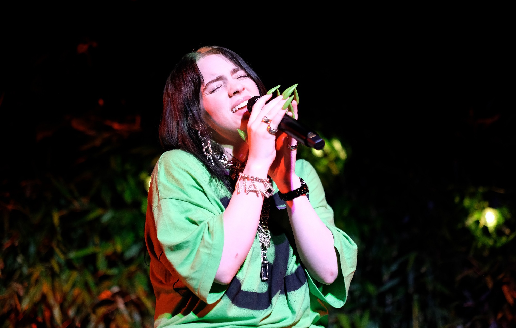 Billie Eilish vai cantar tema do novo filme de James Bond