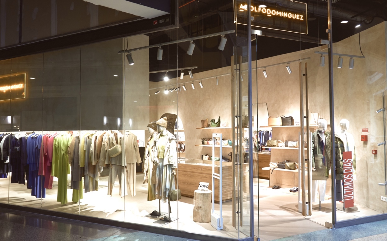 Adolfo Dominguez tem uma nova loja no Colombo. Espreite as nossas peças favoritas (para homem e mulher)