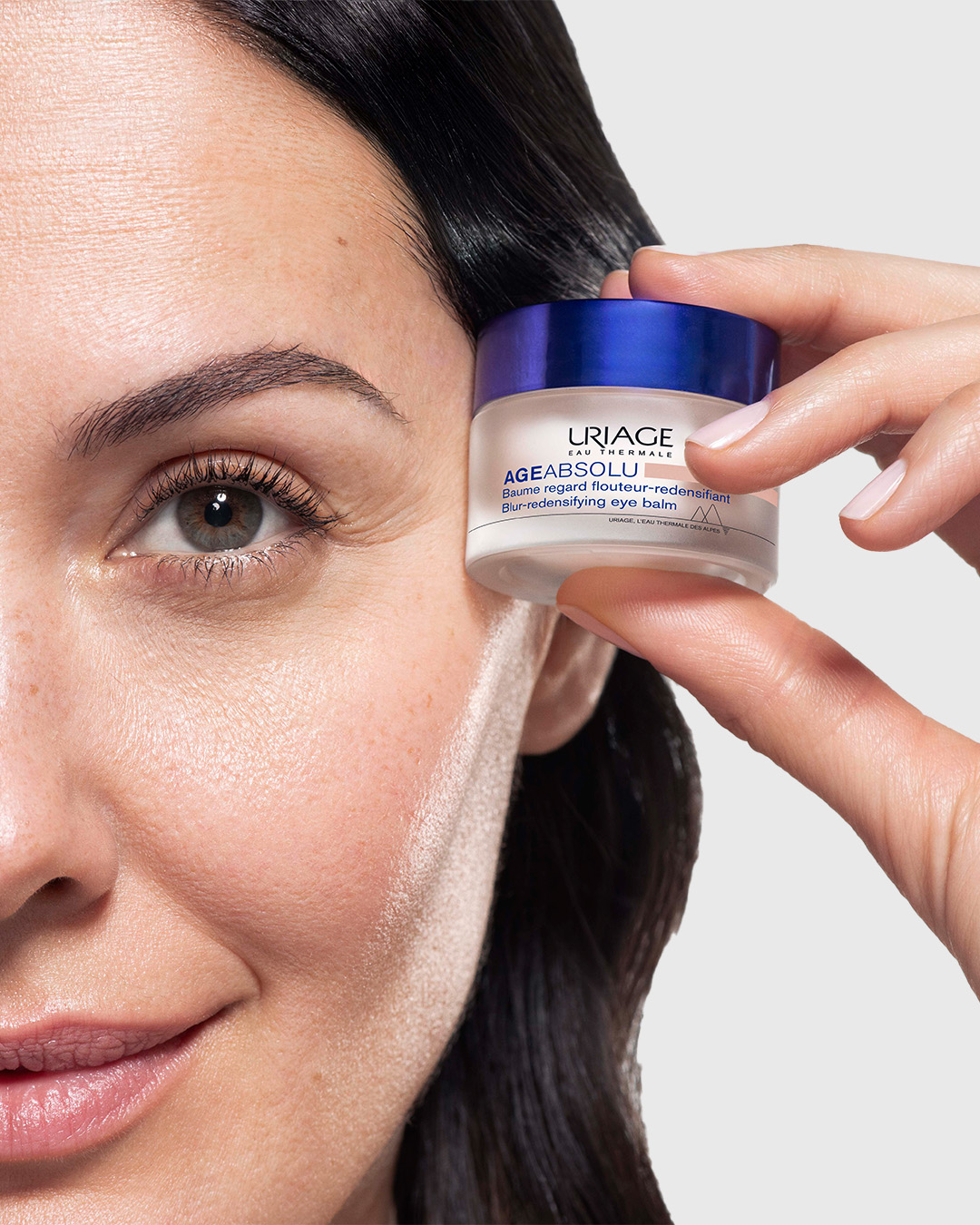 Descobrimos o segredo para um olhar radiante e rejuvenescido. Vai notar diferenças em apenas 10 segundos