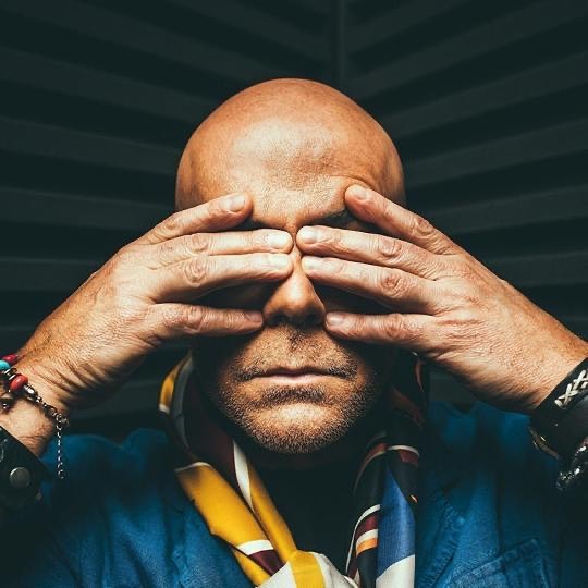 #SomosTodosAbrunhosa. Artistas solidários com cantor intimidado pela Embaixada Russa